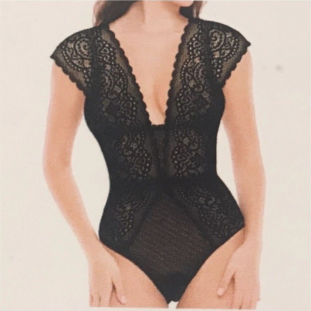 Sophie B Lace Bodysuit Lingerie Size Medium Lace Removable Pads Plunge Neck
